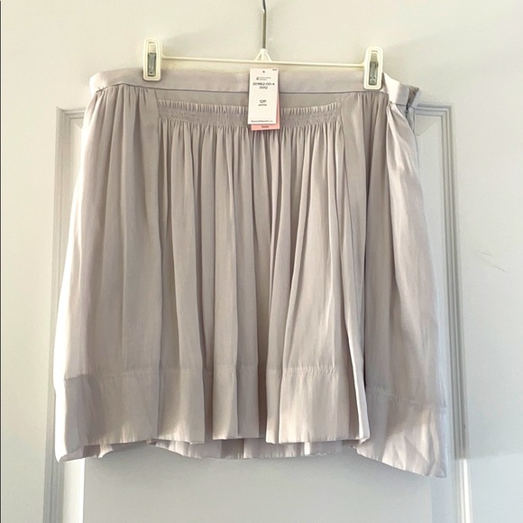 Banana Republic mini skirt - Picture 2 of 5